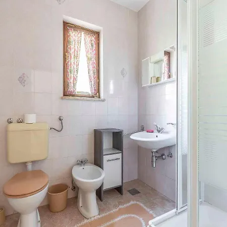 Apartment In Borik *